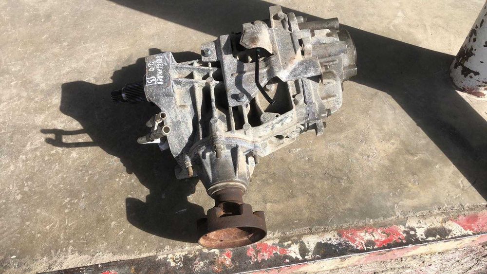 Раздатка передний редуктор Land Rover Freelander 98-06