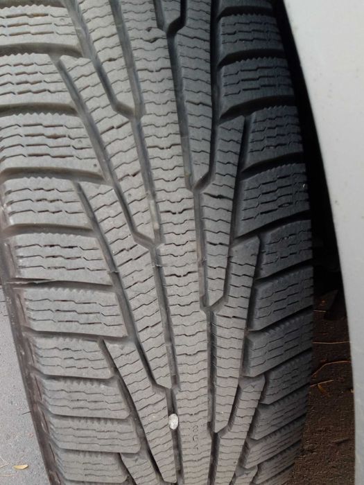Зимові шини Nokian Nordman 195-65-15  в чудовому стані,