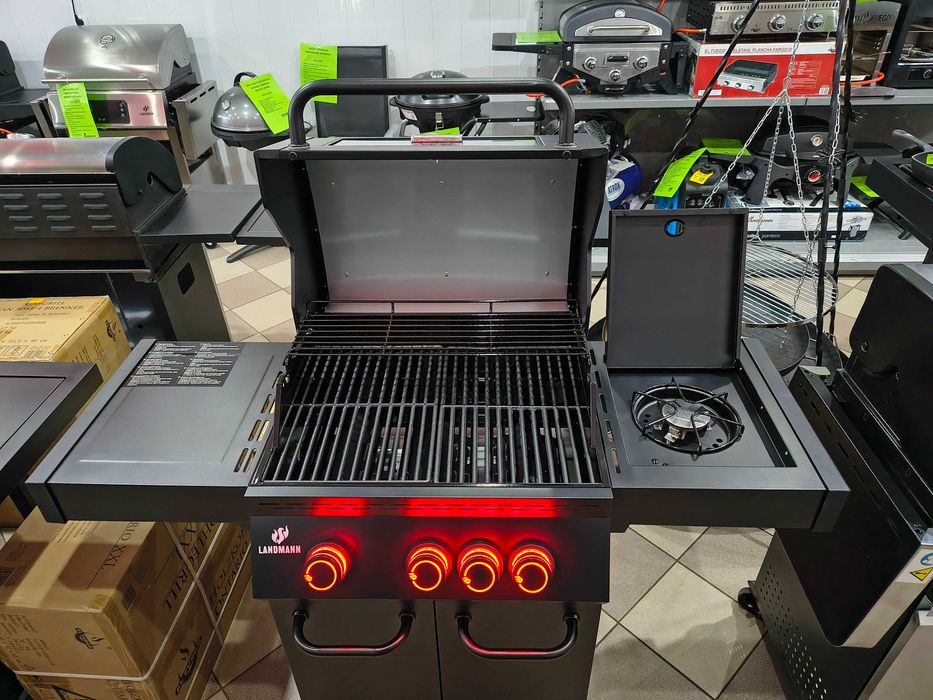 Solidny Grill gazowy z szybą miejscem na butle LANDMANN  BLACKCOOK 3+1