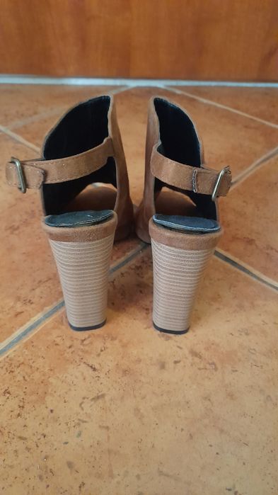 Botki letnie,sandaly na slupku 37 top secret