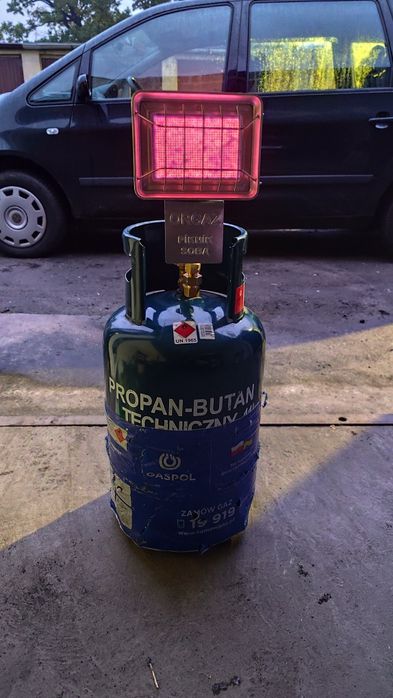 Promiennik gazowy z kompletem przejściówek  na butle 11 kg