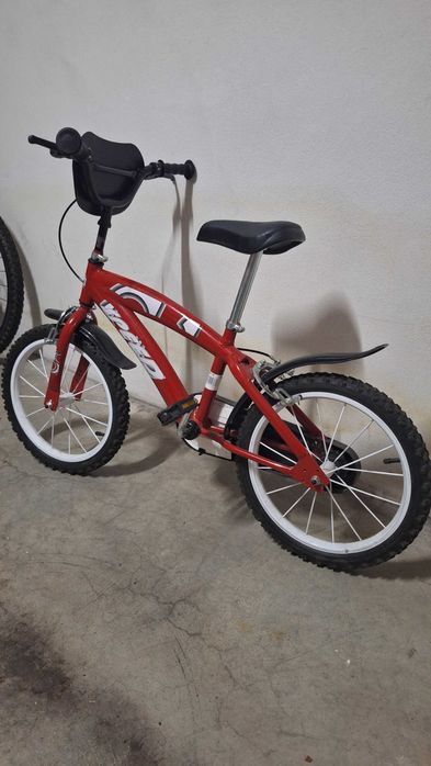 Duas Bicicletas de Criança como Novas