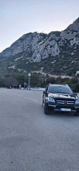 Продам MERCEDES GL 350 2011