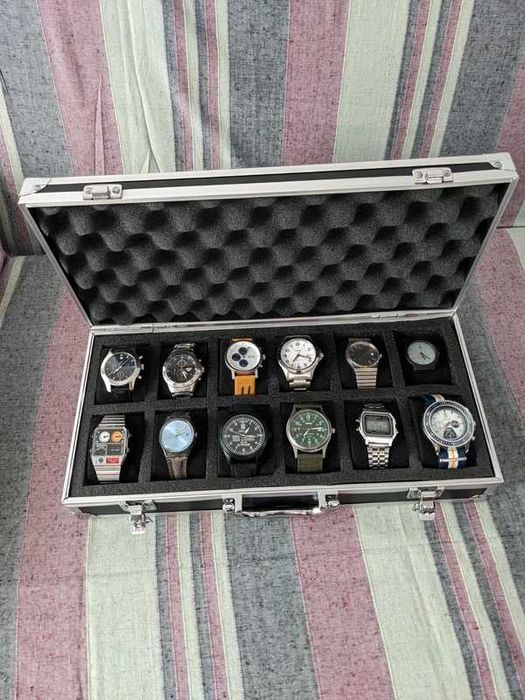 Mala de 12 Relógios - Portes incluídos