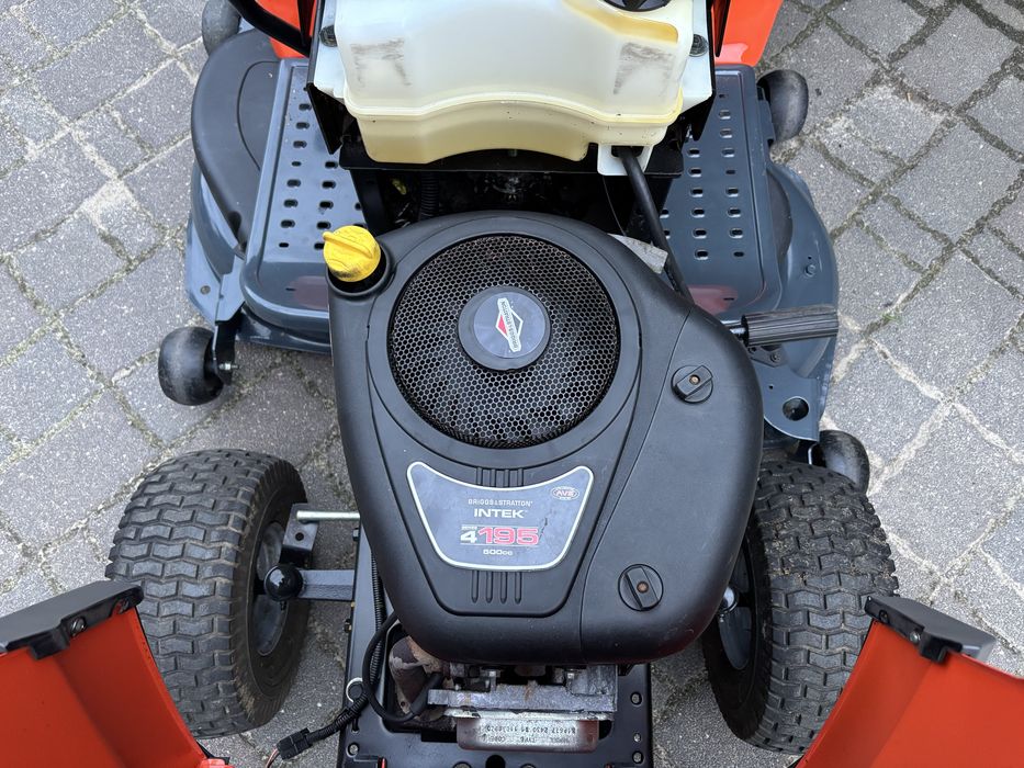 Traktorek Kosiarka Husqvarna Briggs 19.5KM Pompa Oleju Hydro kosz pług