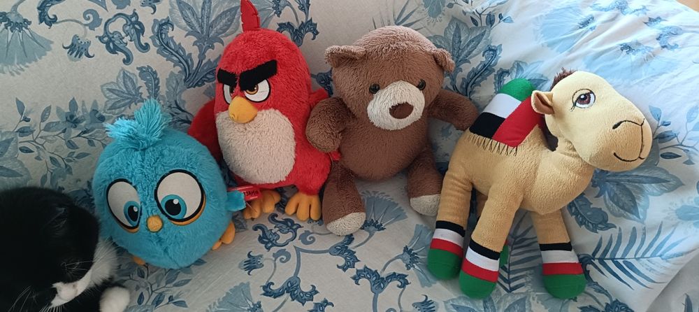Peluches Angry Birds e outros