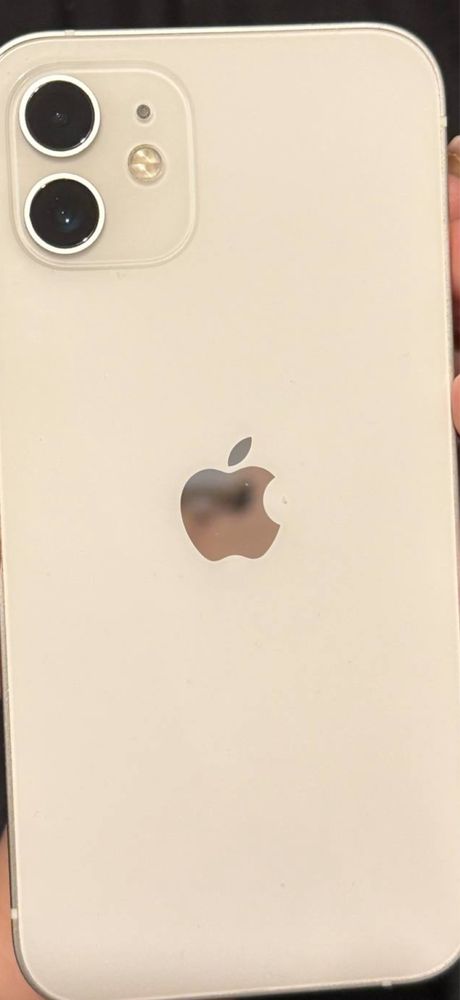 Iphon    12.