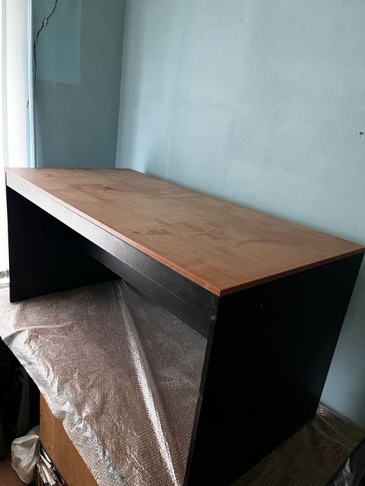 Стіл офісний, великий, міцний