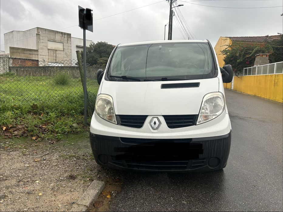 Renault Trafic 2.0. Dci 9 lugares