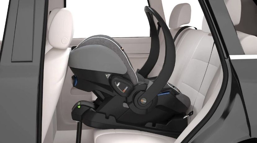 Автокрісло Babyzen yoyo + база isofix