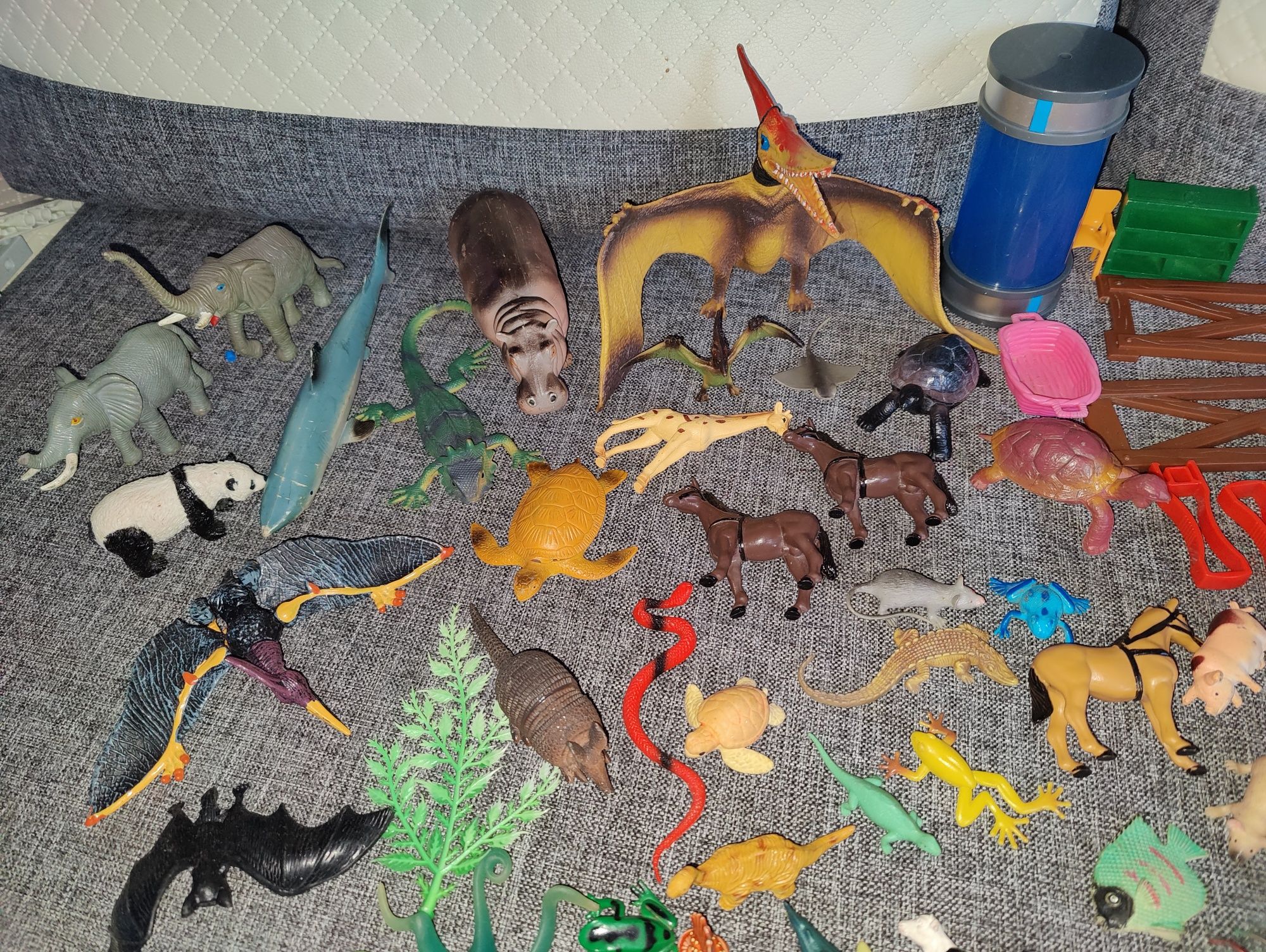 Duży zestaw zwierząt, dinozaurów, kucyków, Pet shop i inne