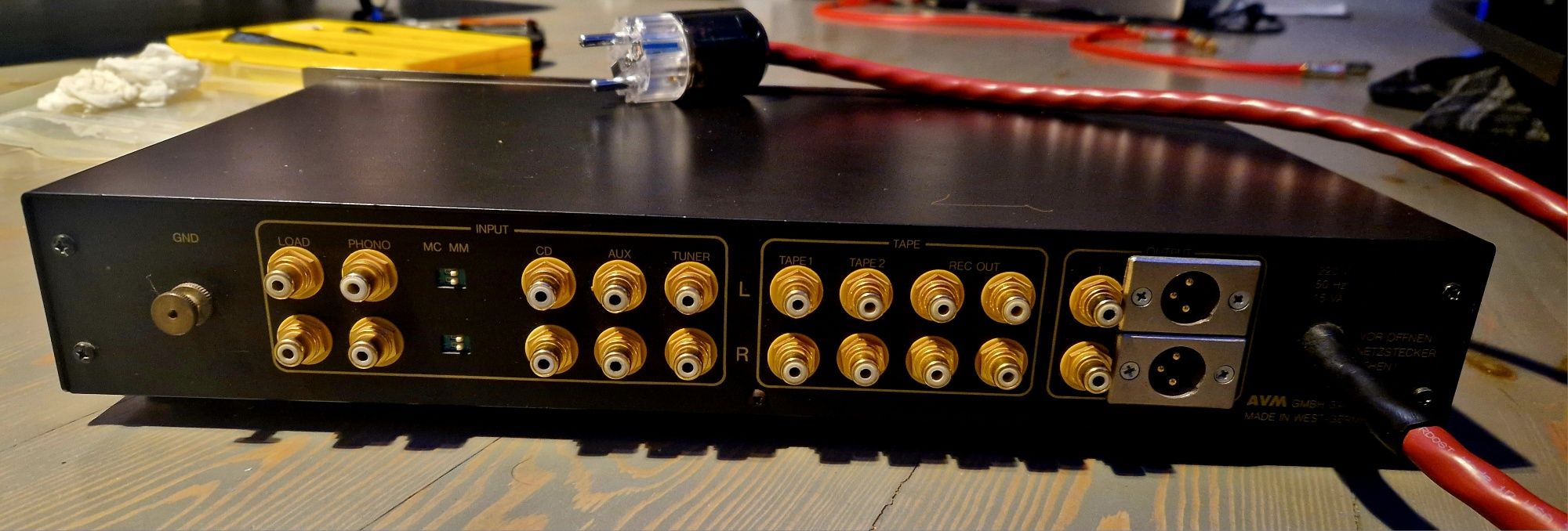 PreAmp AVM V1 Evolution chrome nordost red dawn xlr