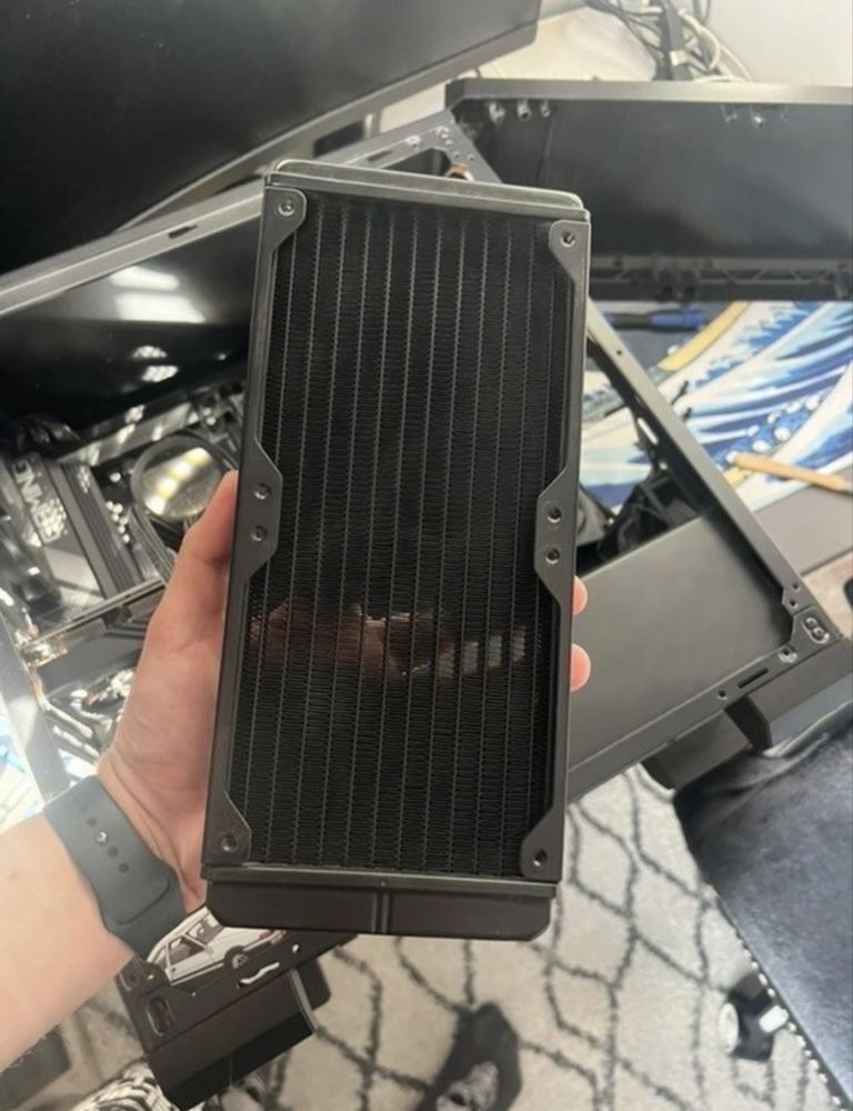 Komputer Gamingowy Ryzen 5 7600 + RTX 4060 + 32GB DDR5