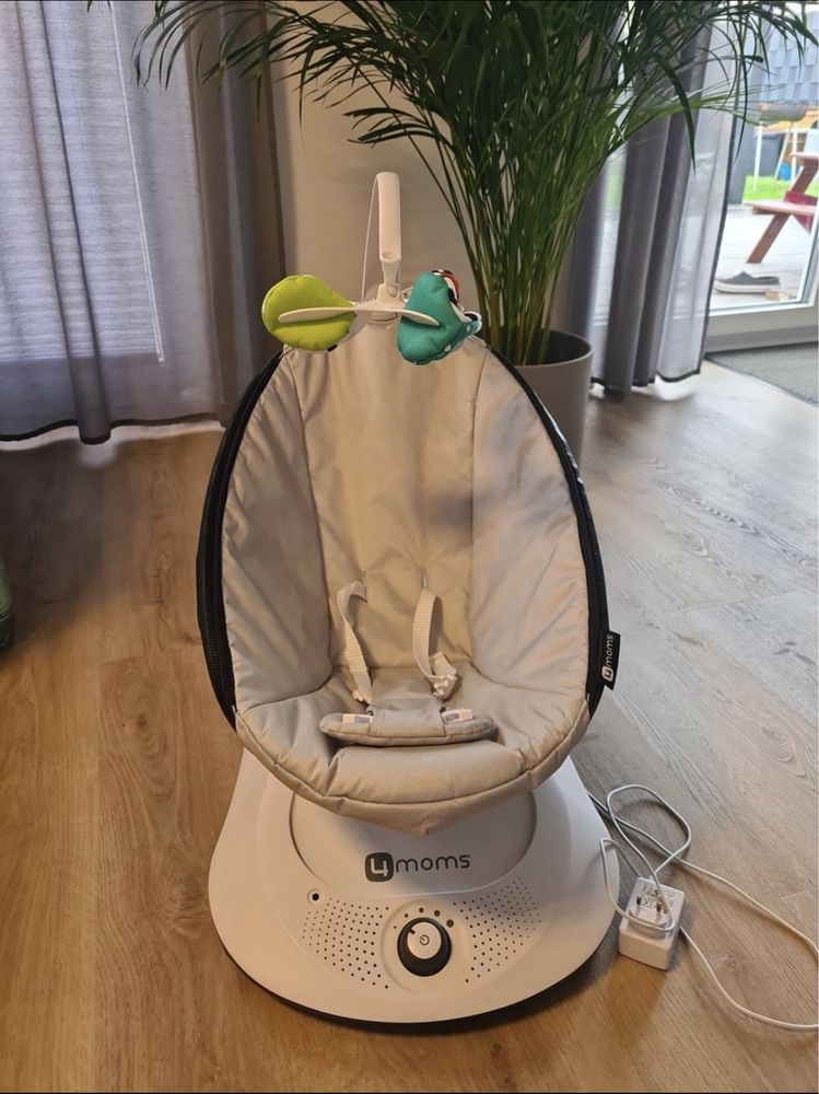 Заколисуючий центр 4moms mamaRoo 5.0