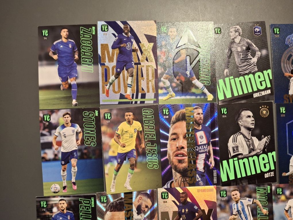 Zestaw kart kolekcjonerskich Panini Top Class FIFA 2024 35 sztuk