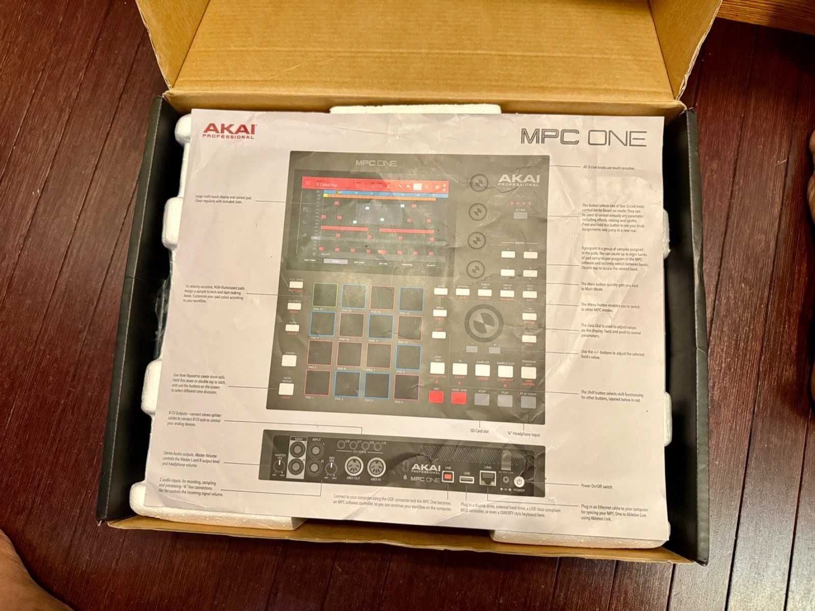 AKAI MPC One Gold Limited Edition + 52 rozszerzenia MPC + karta 512SD