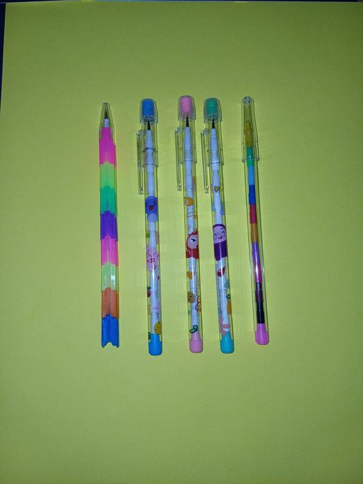 Lapiseiras recarregáveis, estilo vintage, anos 80/90. Novas.
Cada 2€.