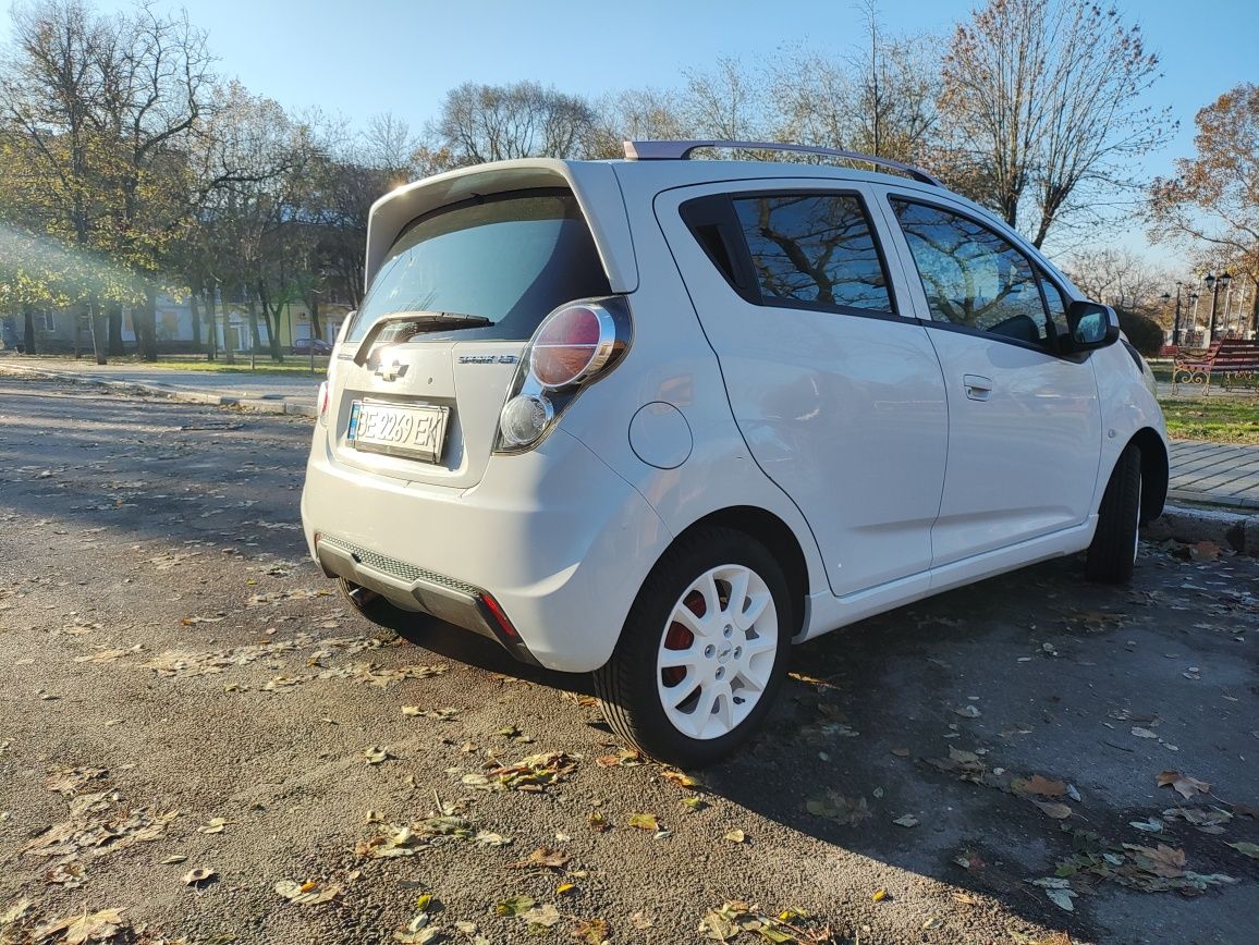 CHEVROLET SPARK 2012 г.в. в отличном состоянии