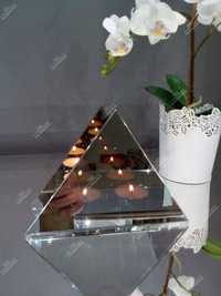 Szklany świecznik lustrzany efekt iluzji