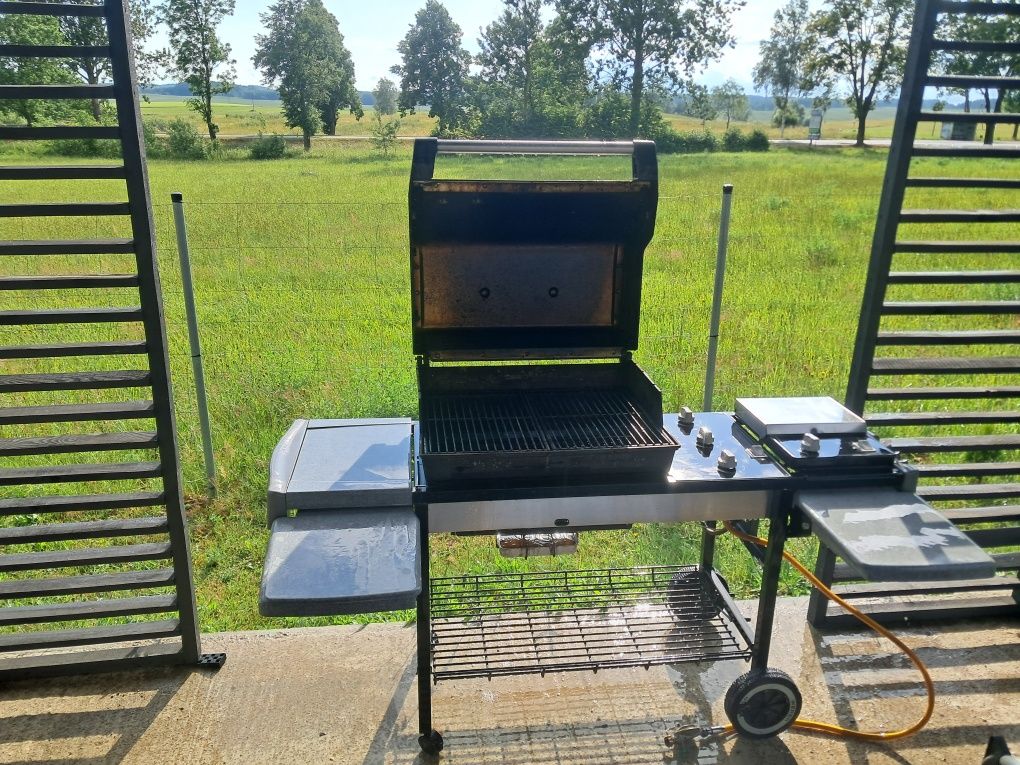 Gril gazowy firmy weber