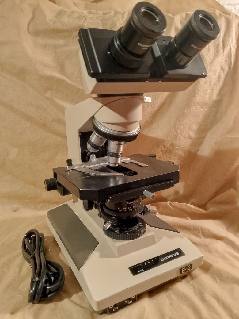 Mikroskop Olympus BH-2 BHTU naukowy biologiczny pzo biolar halogen