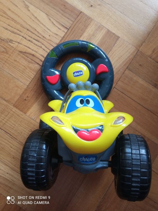 Chicco -auto zdanie sterowane