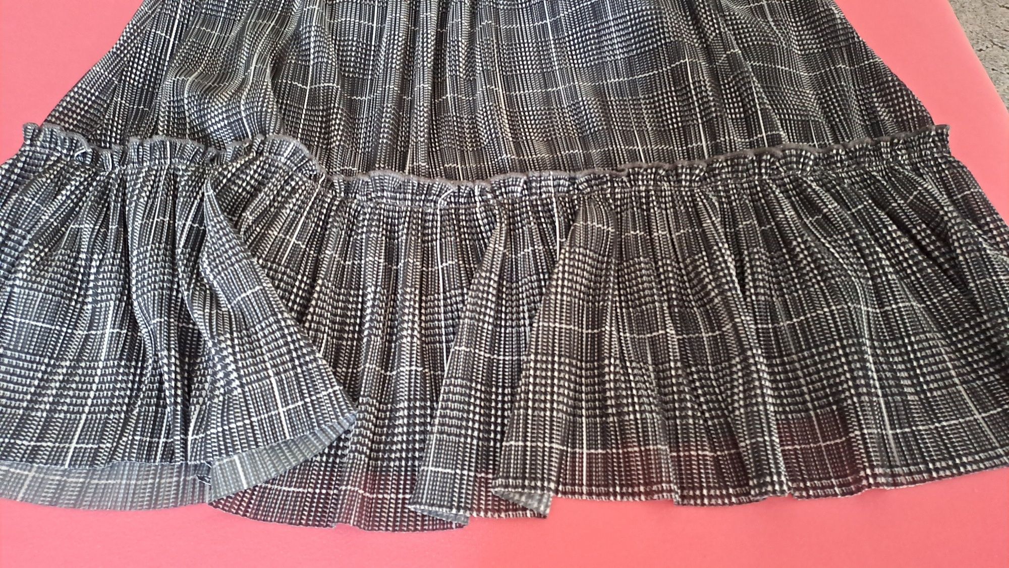 Sukienka Mochito R:XL, podszewka, piękne plisowana