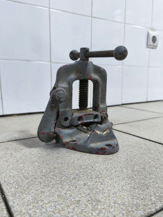 Torno encanador de ferro