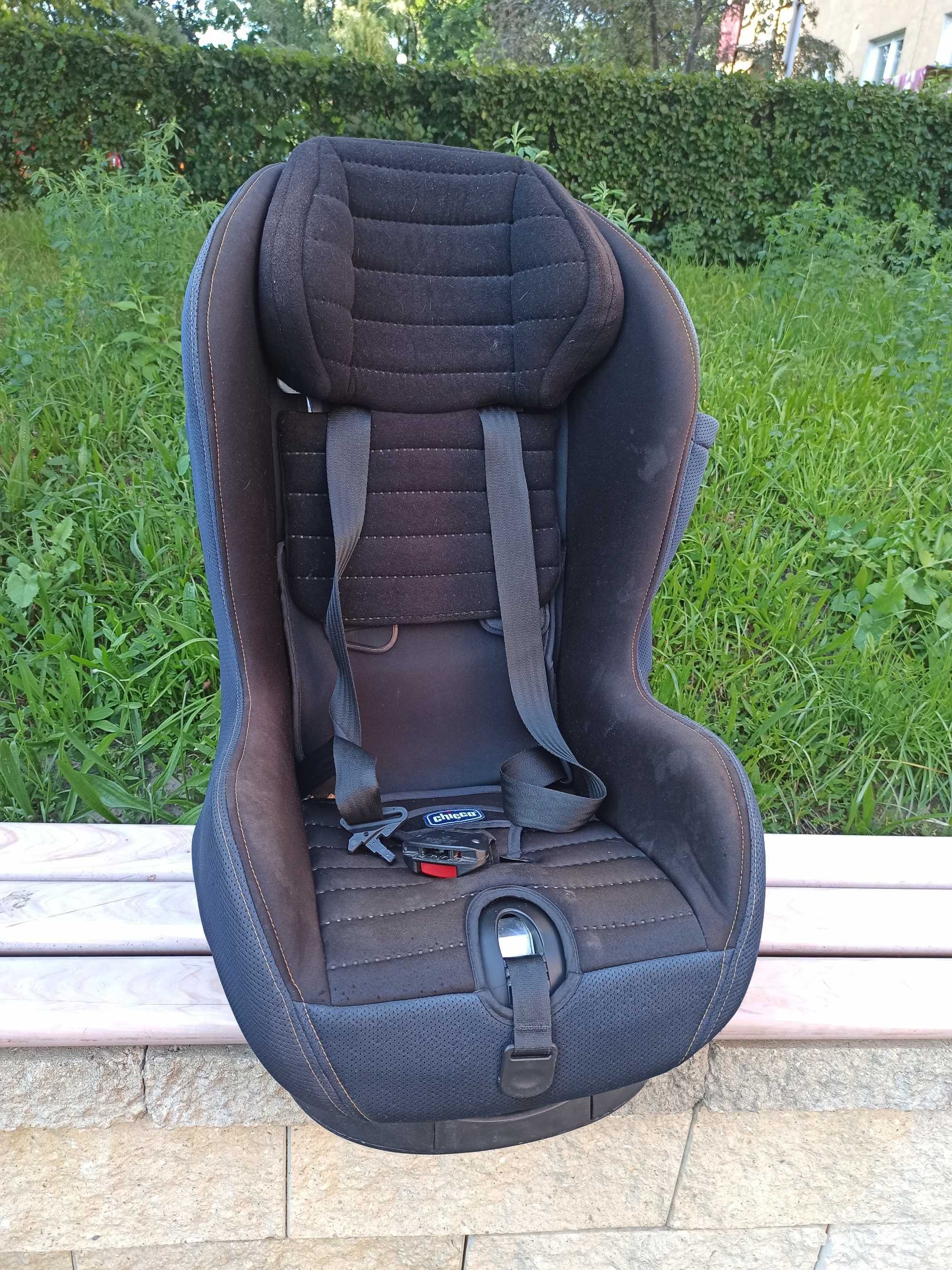 Fotelik chicco 9-18kg