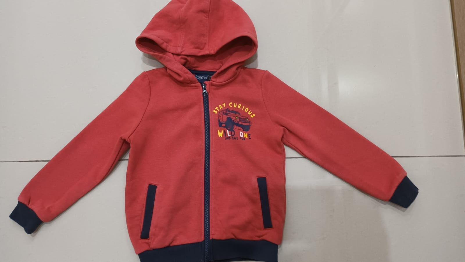 Bluza chłopięca z kapturem