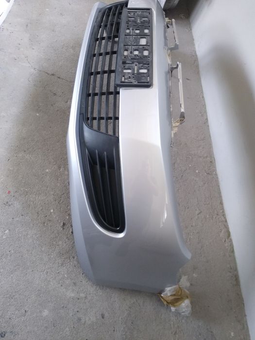 Zderzak przód Golf 6  LA7W idealny do założenia