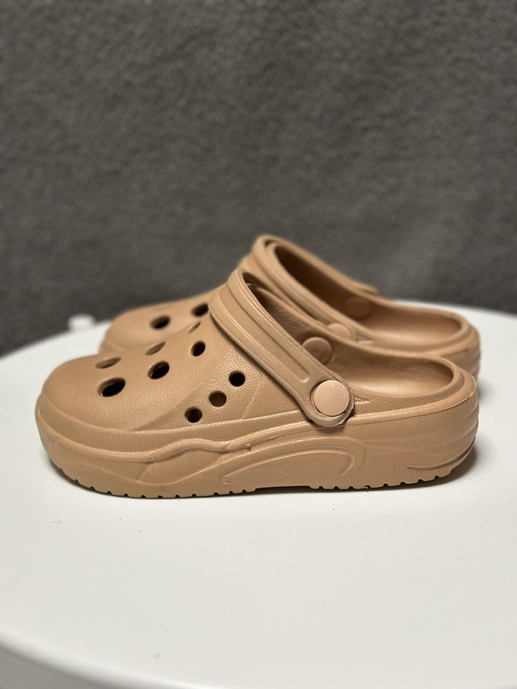 Kapcie Crocs Zara 29