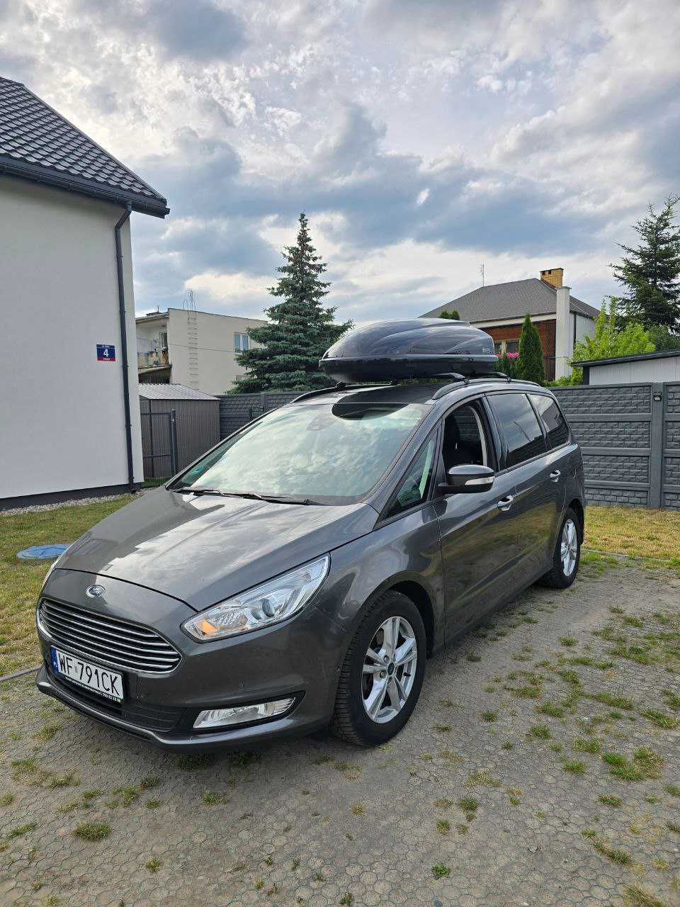 Wynajem samochodu AUTOMAT 7 osobowy bus, minivan z bagażnikiem,  F-VAT