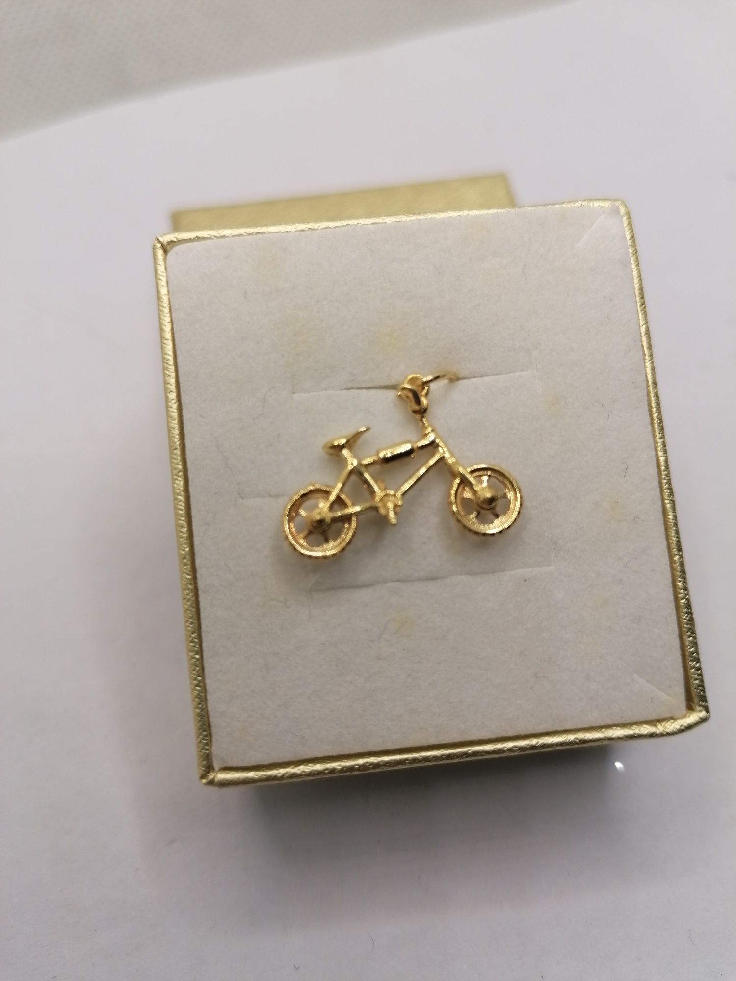 Złoty wisiorek rower, złoto 333