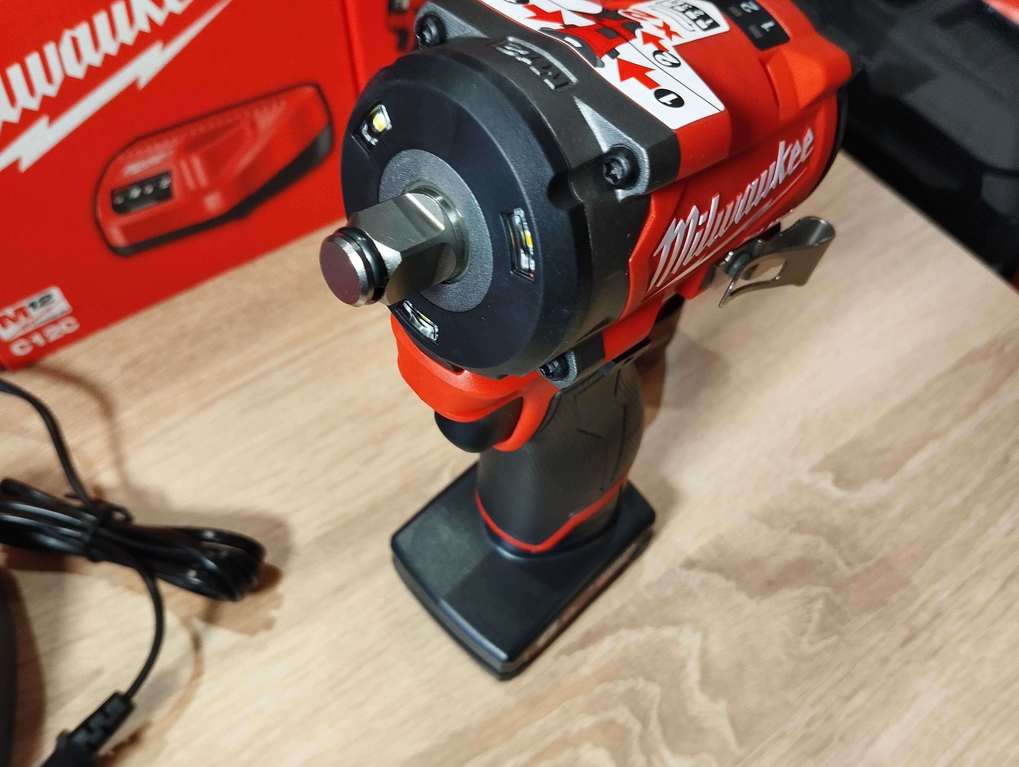 Milwaukee klucz udarowy 1/2'' o mocy 745Nm 12V NOWOŚĆ  FAKTURA VAT