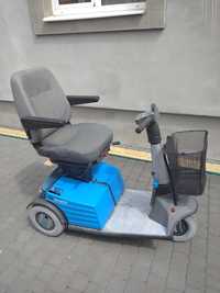 Скутер для старших людей,'або інвалідів