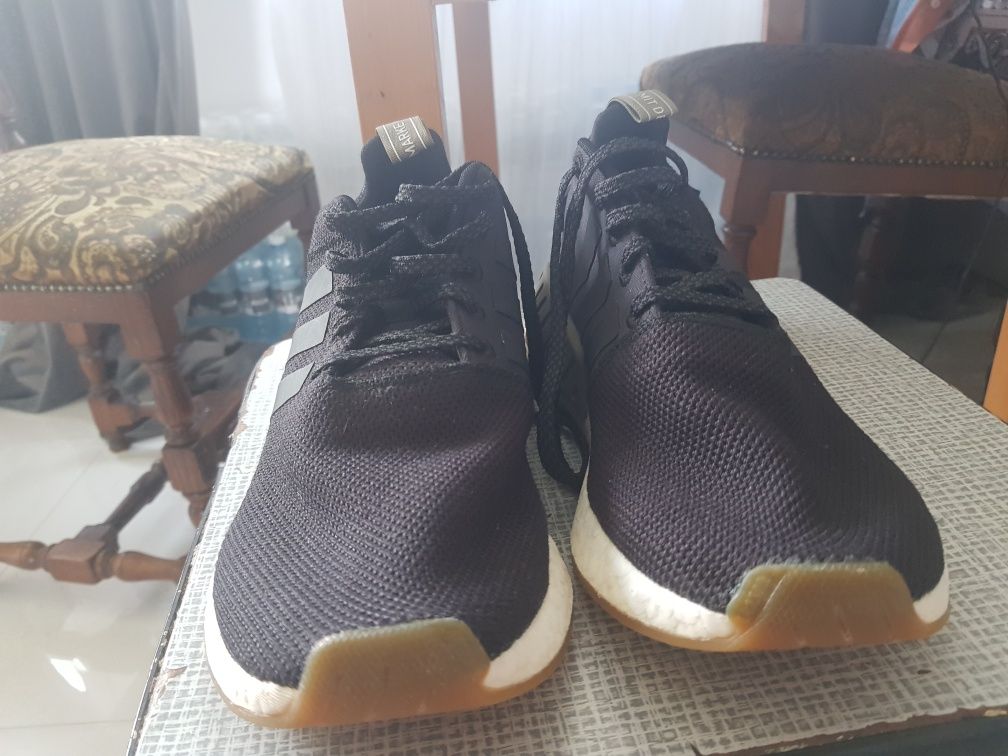 Buty Adidas Boost 44i 2/3