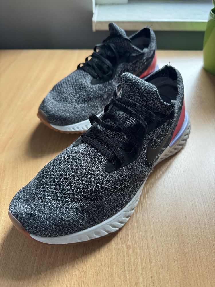 Buty biegowe Nike Epic React Flyknit do biegania startowe treningowe