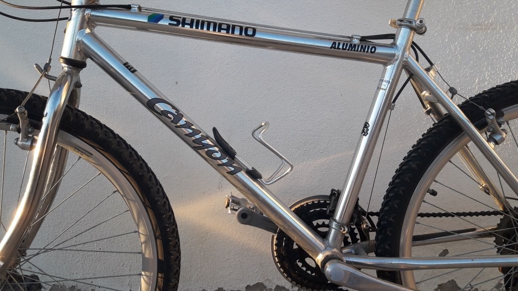 Bicicleta Shimano - toda em alumínio