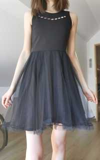 Sukienka balowa czarna tiulowa