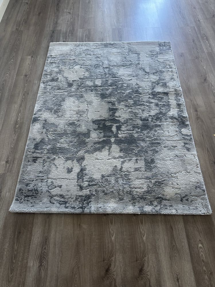 Carpete cinza e branca  160x230