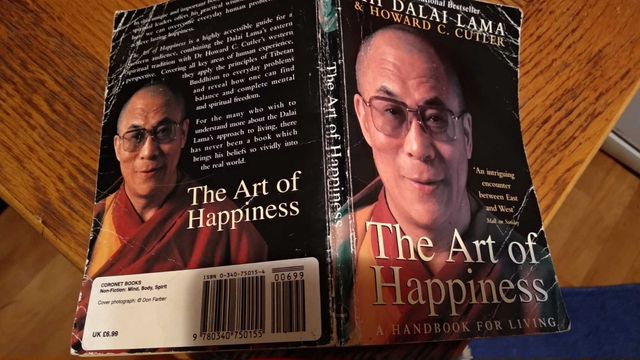 книга английский ДАЛАЙ ЛАМА dalai lama   the art  of happiness