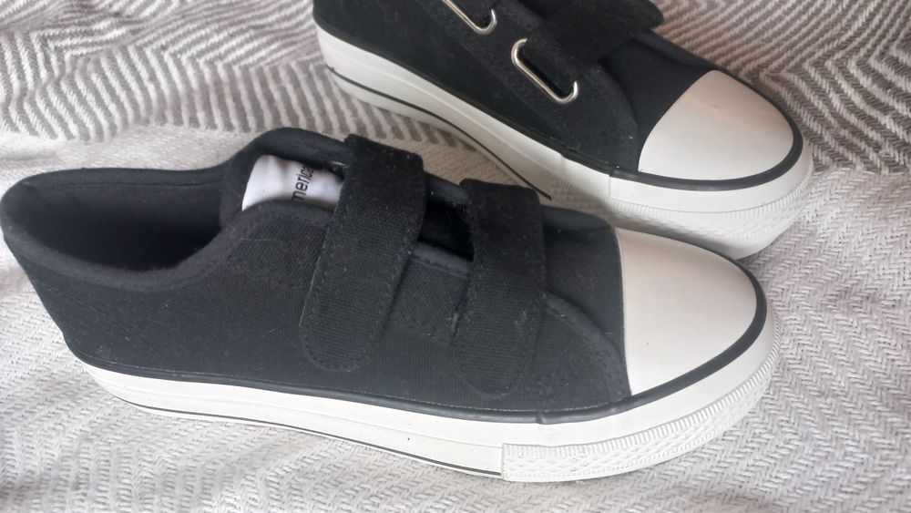Nowe trampki rozmiar 38 nieużywane