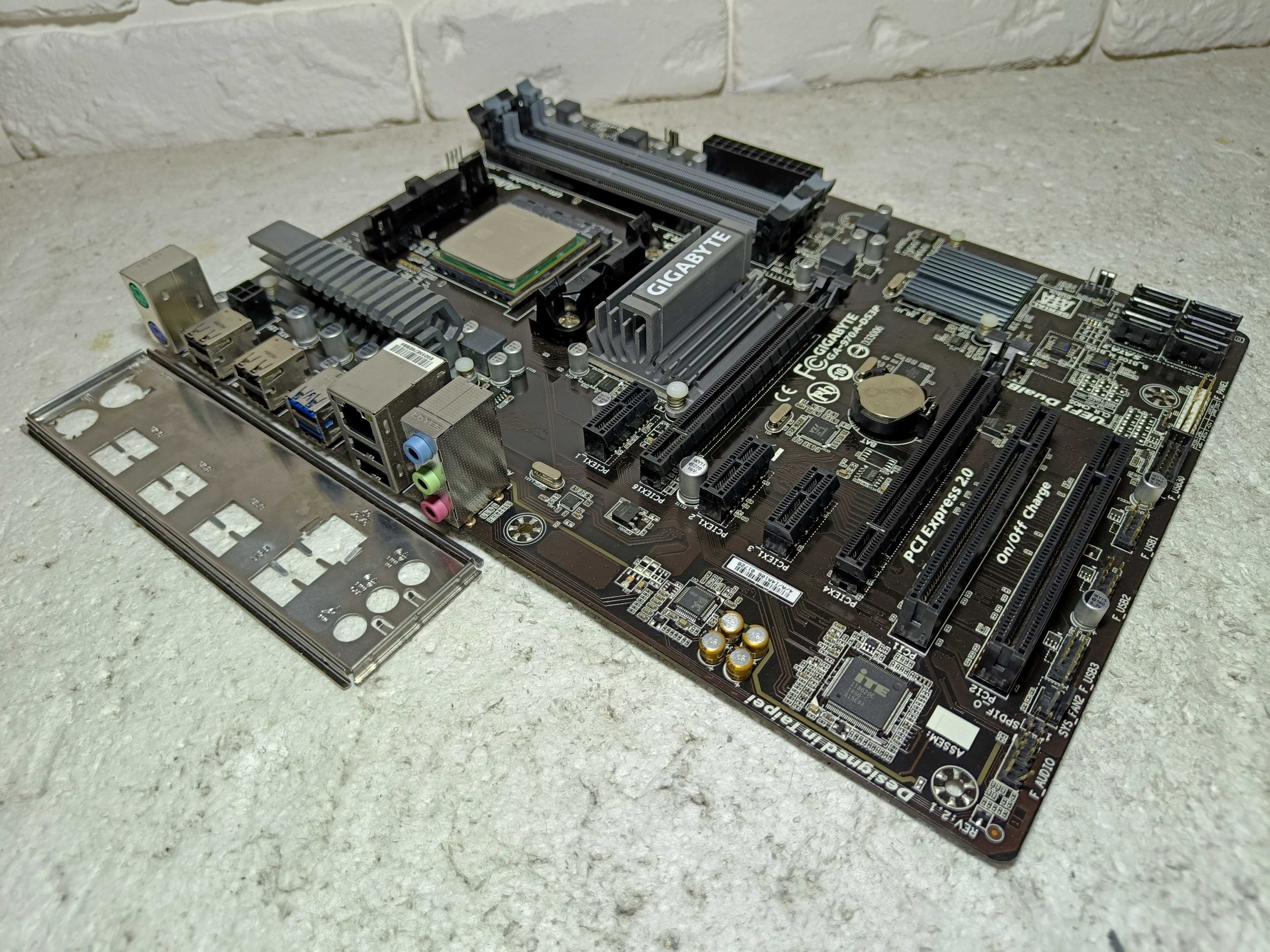 КОМПЛЕКТ Материнк AMD Gigabyte GA-970A-DS3P + проц FX8300 8 ядер sAM3+