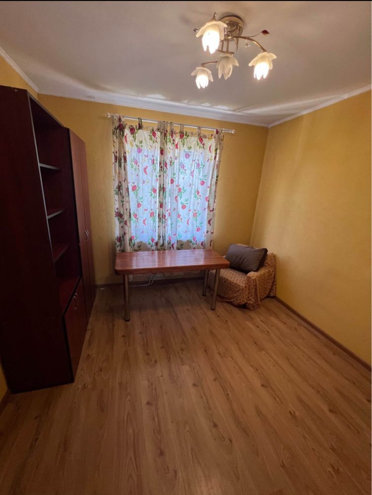 Продаж 3 кімнатної квартири поблизу Минайськоі