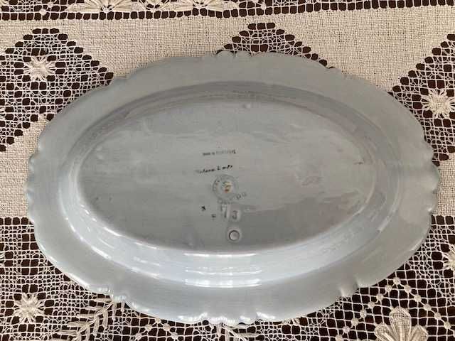 Travessa muito antiga de serviço de jantar de louça do Carvalhinho