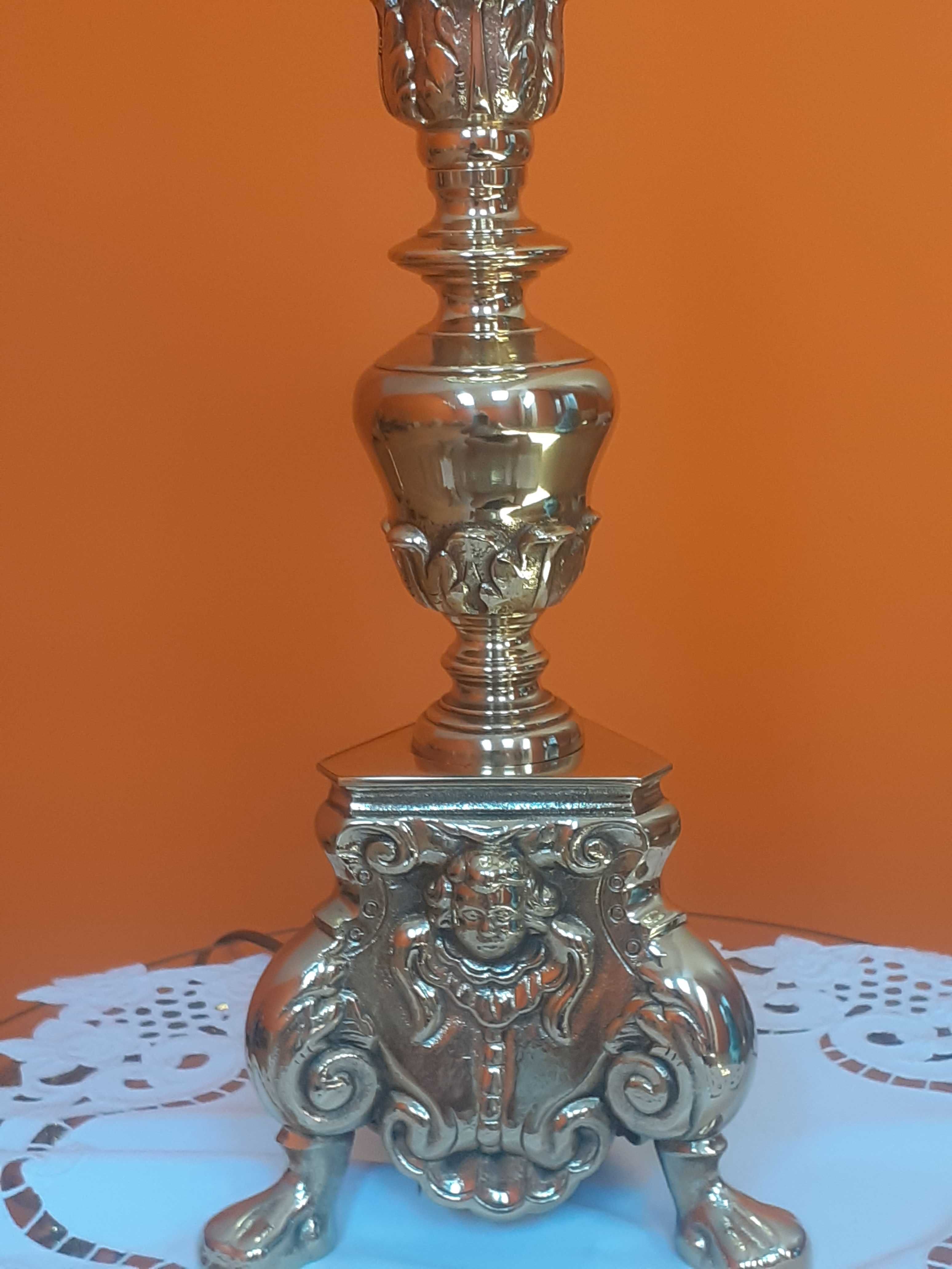 Zabytkowa mosiężna lampa witraż