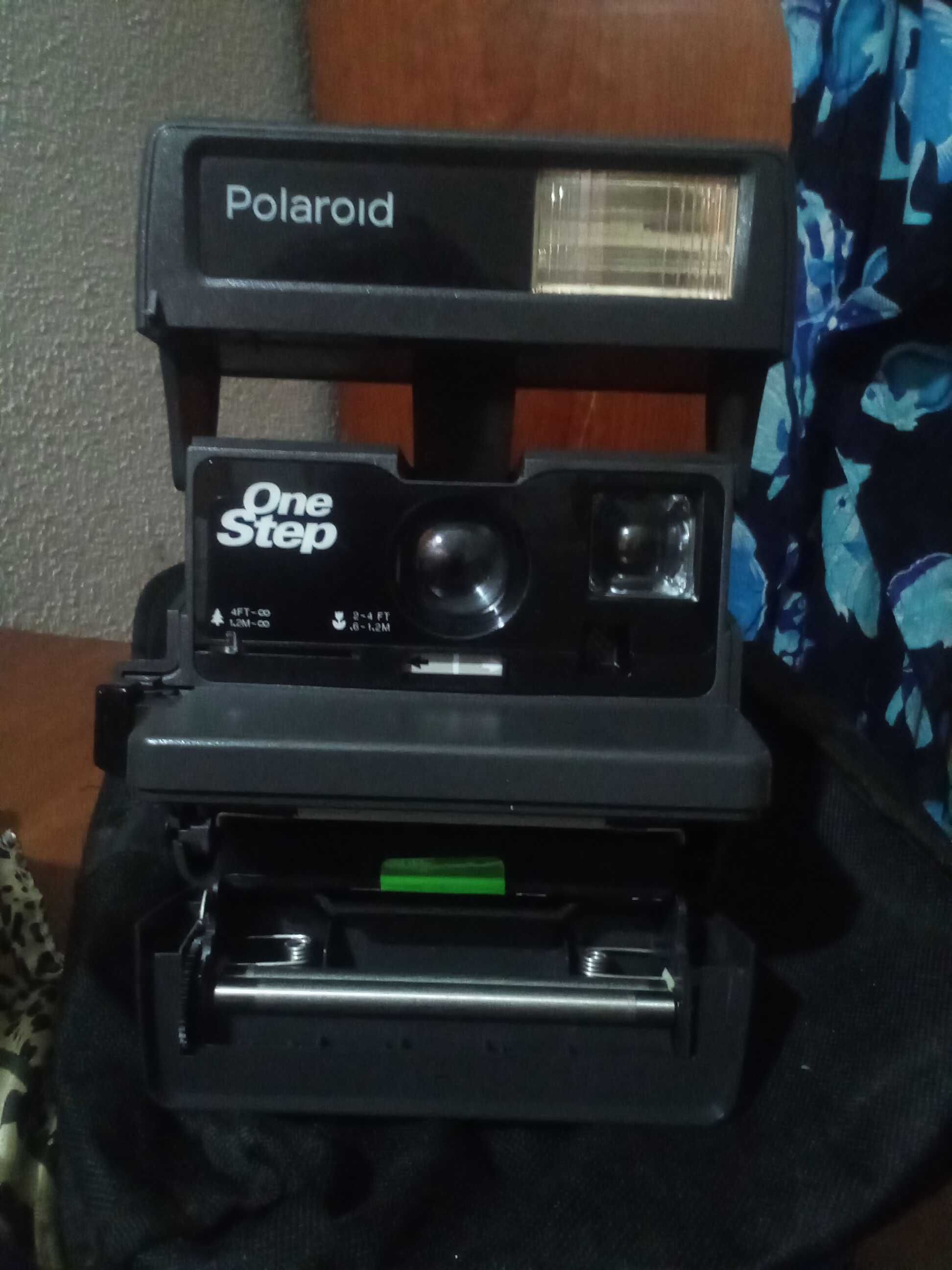 Máquina fotográfica POLAROID