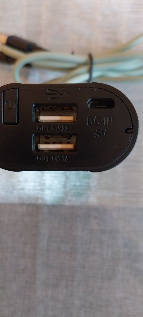 Ładowarka akumulatorów 18650 3.7V