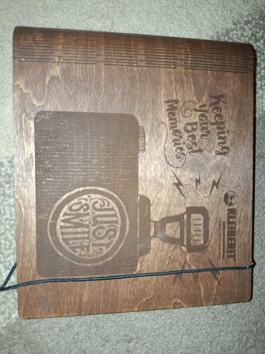 Дерев'яний фотоальбом новий